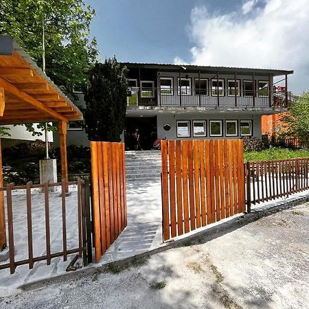 Vertical Hostel Mavrovo Kültér fotó